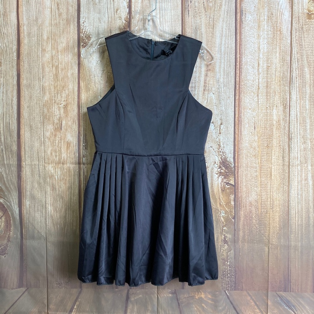 💙NWT Paper Heart Charcoal Pleated Sun Dress Size 12
